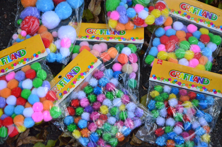 Art & Craft Pom Pom Small